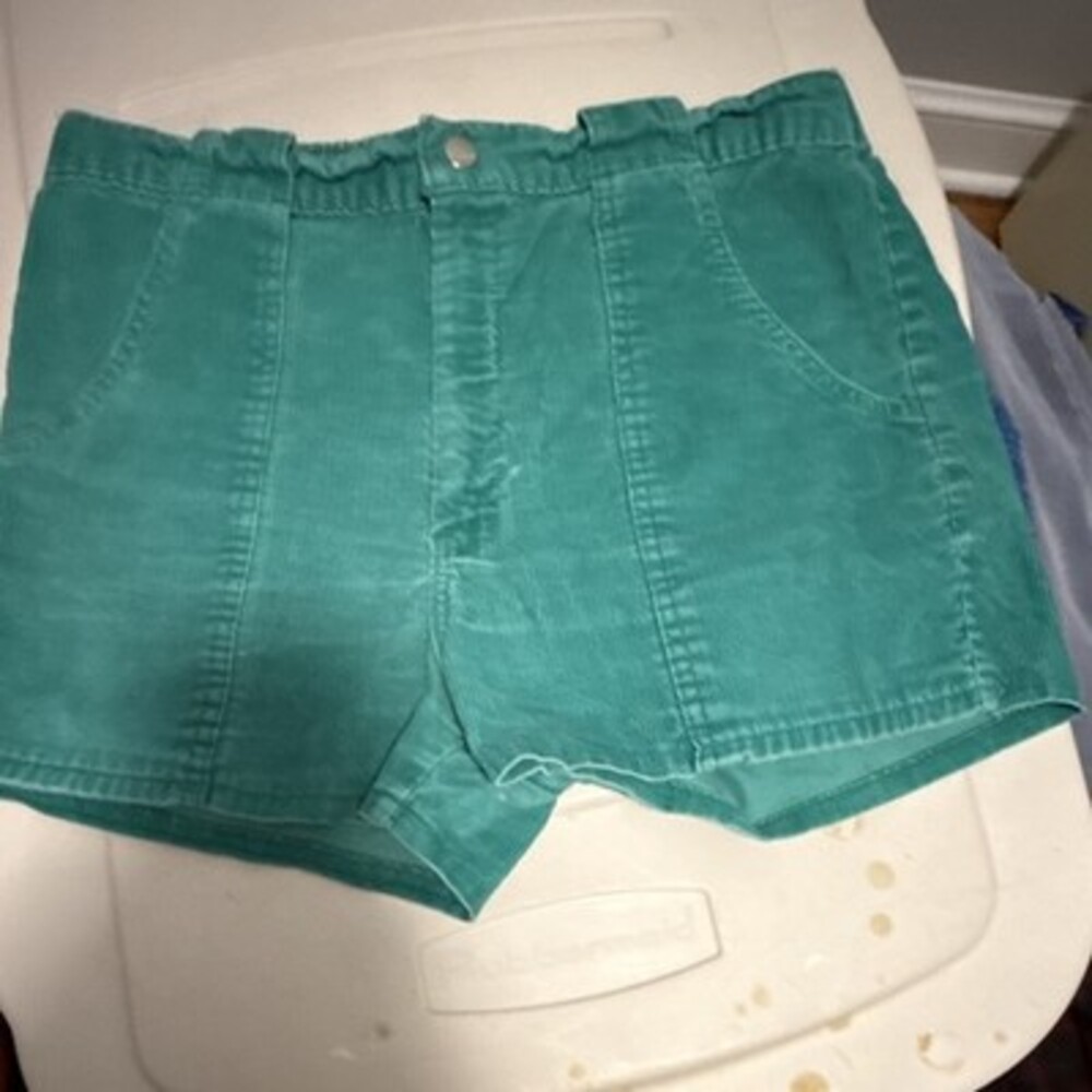 Green Corduroy Women's Shorts with Pockets and Button Accent